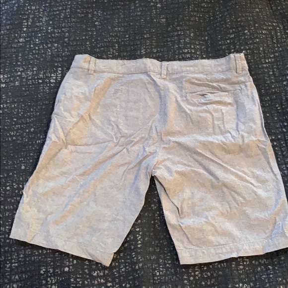 Shorts - Picture 2 of 3